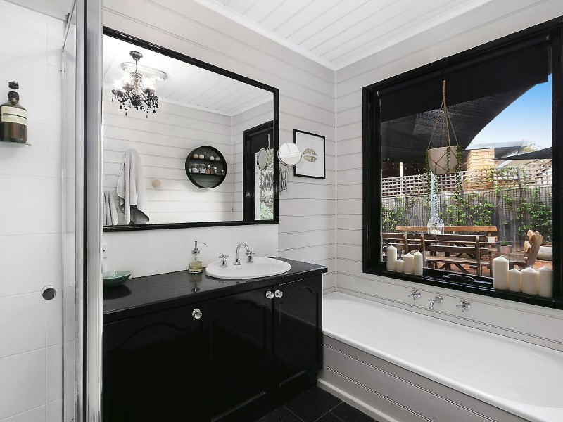 32 Frederick Street, Croydon VIC 3136