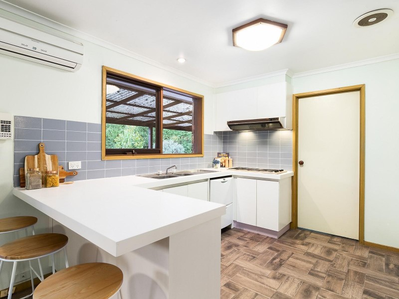 47 Rosemary Avenue, Croydon Hills VIC 3136