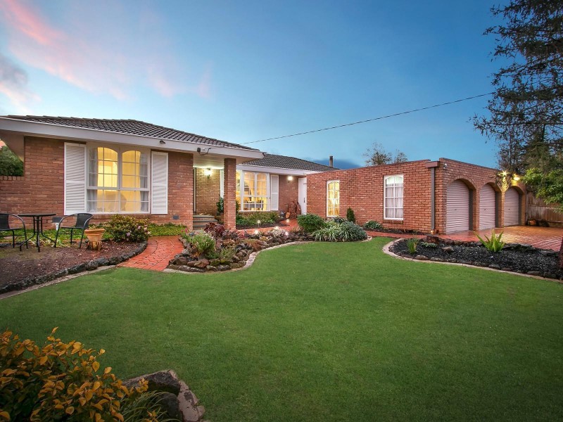 71 Old Melbourne Road, Chirnside Park VIC 3116