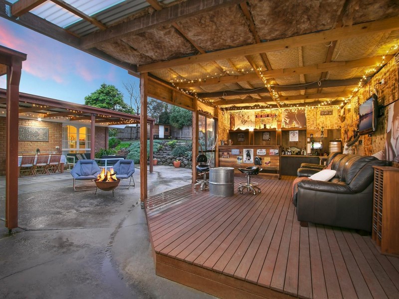 71 Old Melbourne Road, Chirnside Park VIC 3116