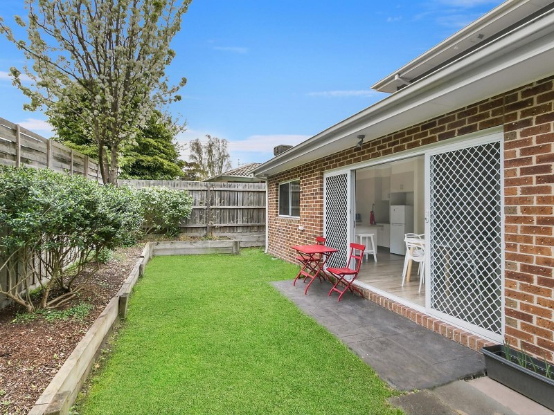 2A Cherry Tree Grove, Croydon VIC 3136