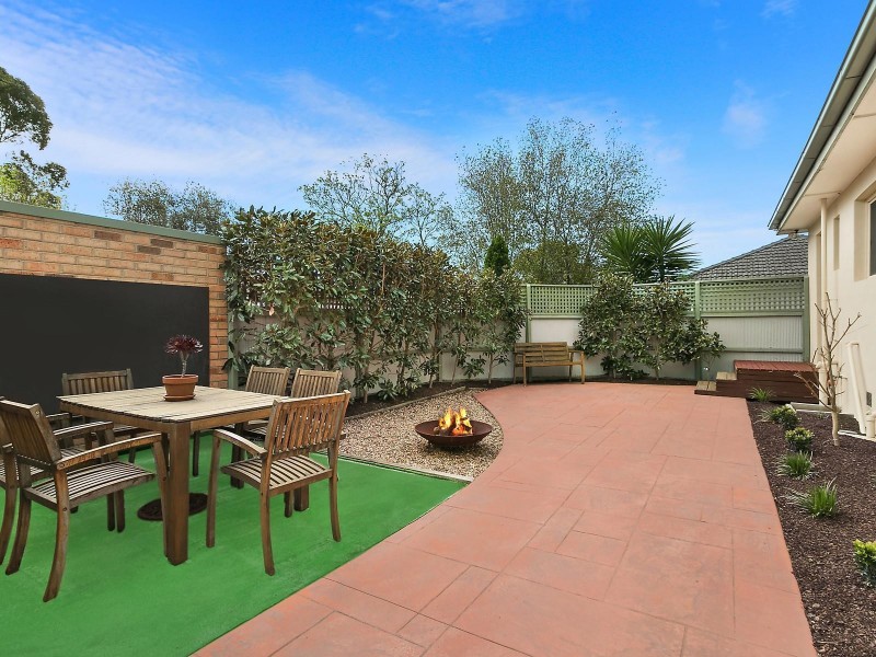 1/137 Hull Road, Croydon VIC 3136