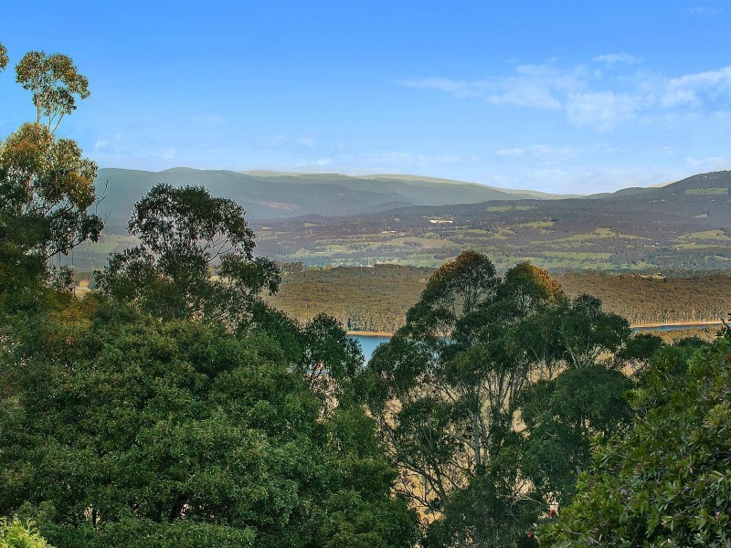 3 Mount Road, Kalorama VIC 3766