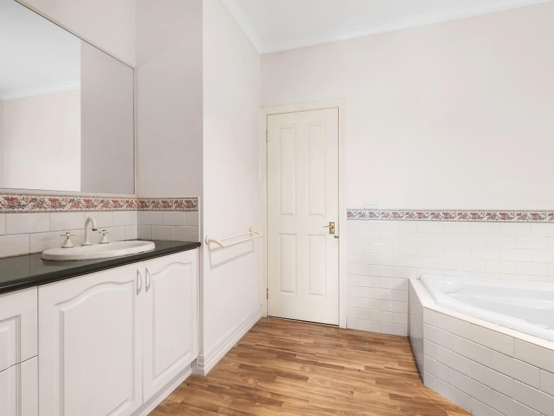 2/30 Branch Road, Bayswater North VIC 3153