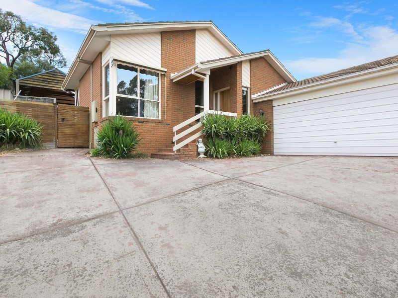 132 Nangathan Way, Croydon North VIC 3136