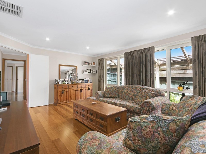 132 Nangathan Way, Croydon North VIC 3136