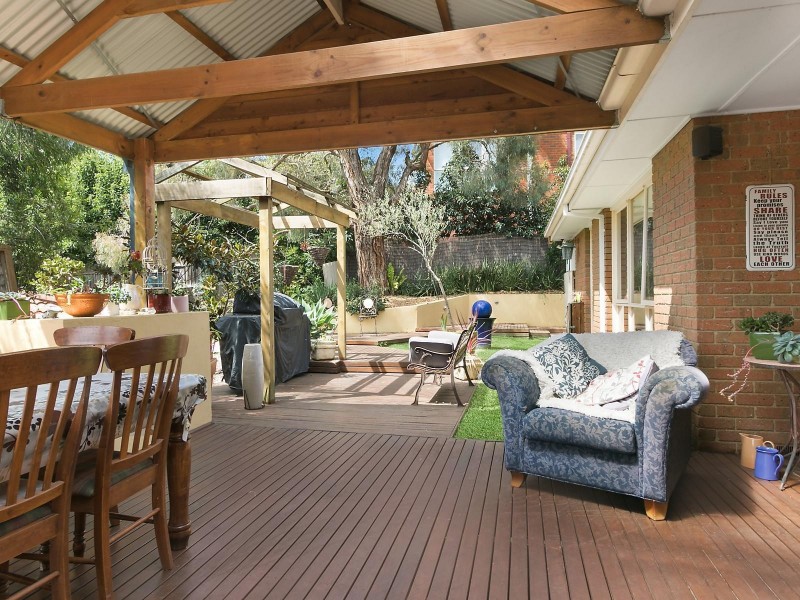 132 Nangathan Way, Croydon North VIC 3136