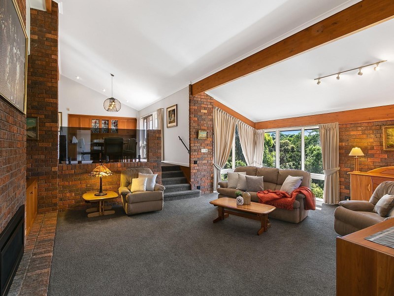 8 Handscombe Court, Croydon Hills VIC 3136