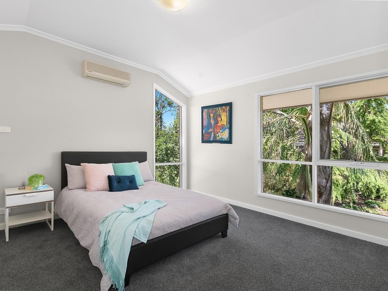 8 Handscombe Court, Croydon Hills VIC 3136