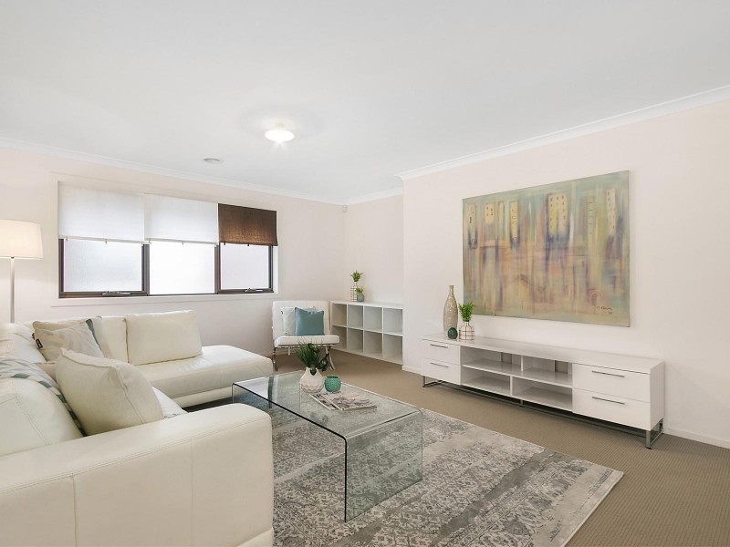 106 Evans Drive, Croydon VIC 3136