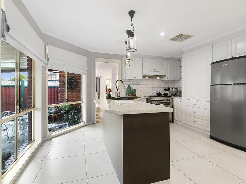 11 Christian Court, Rowville VIC 3178