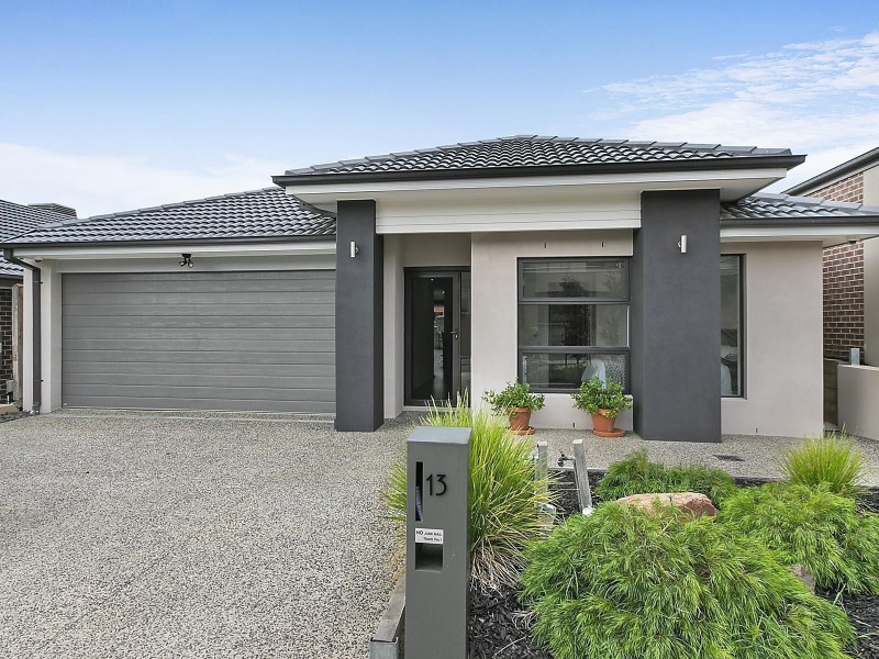 13 McPherson Drive, Croydon VIC 3136