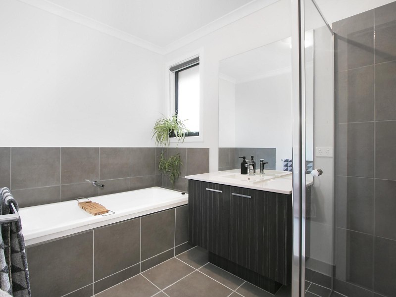133 Lincoln Road, Croydon VIC 3136