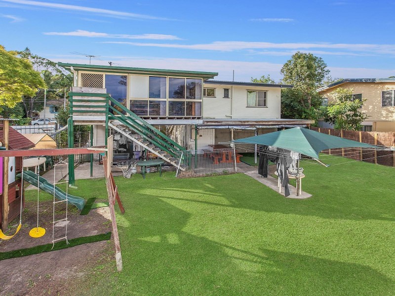 16 Ash Avenue, Woodridge QLD 4114