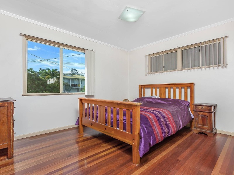 16 Ash Avenue, Woodridge QLD 4114