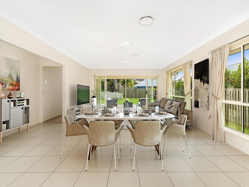 4 John Markwell Parade, Daisy Hill QLD 4127