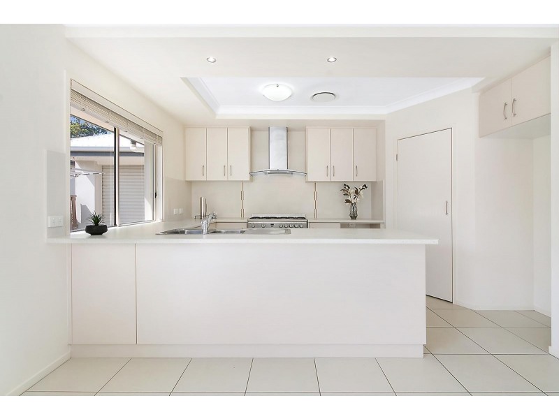 4 John Markwell Parade, Daisy Hill QLD 4127
