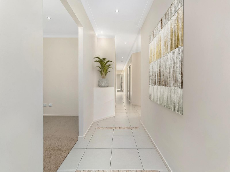 4 John Markwell Parade, Daisy Hill QLD 4127