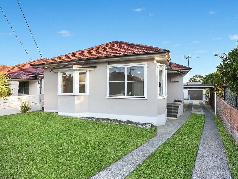 4 Grafton Street, Eastlakes NSW 2018