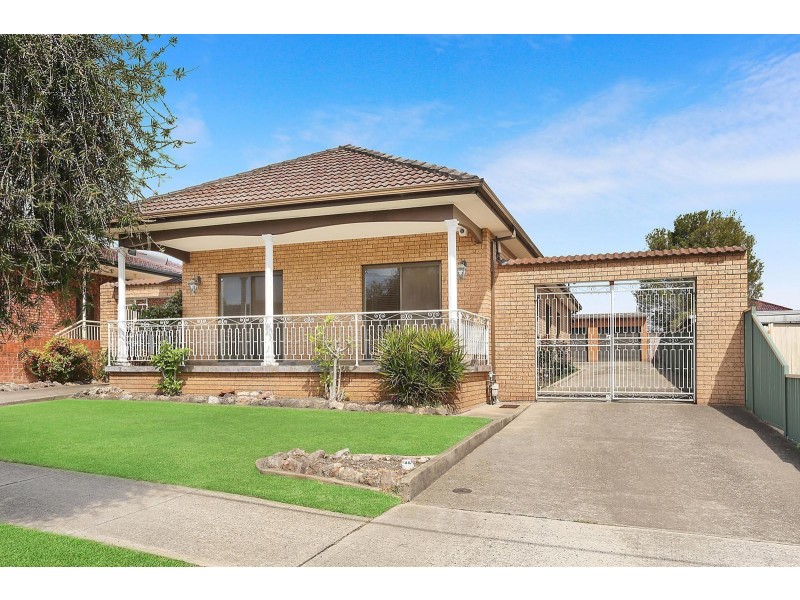 13 Narani Crescent, Earlwood NSW 2206