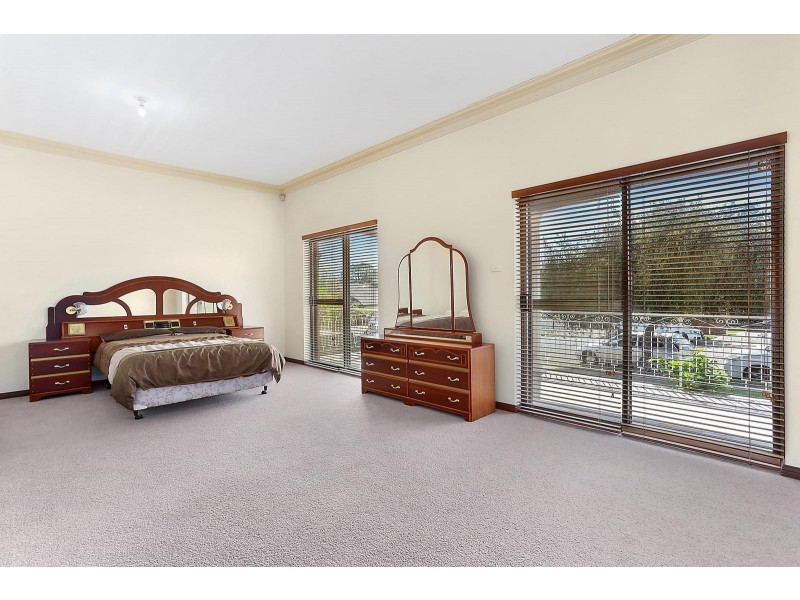 13 Narani Crescent, Earlwood NSW 2206