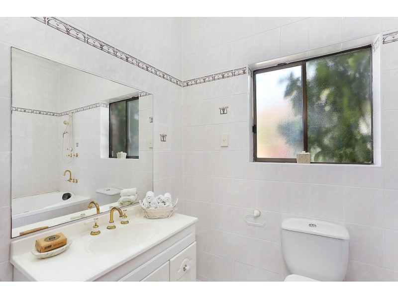 13 Narani Crescent, Earlwood NSW 2206