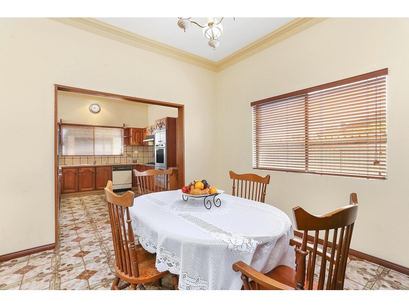 13 Narani Crescent, Earlwood NSW 2206