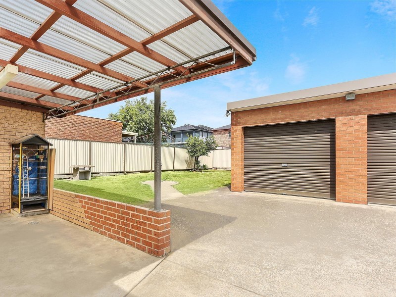 13 Narani Crescent, Earlwood NSW 2206