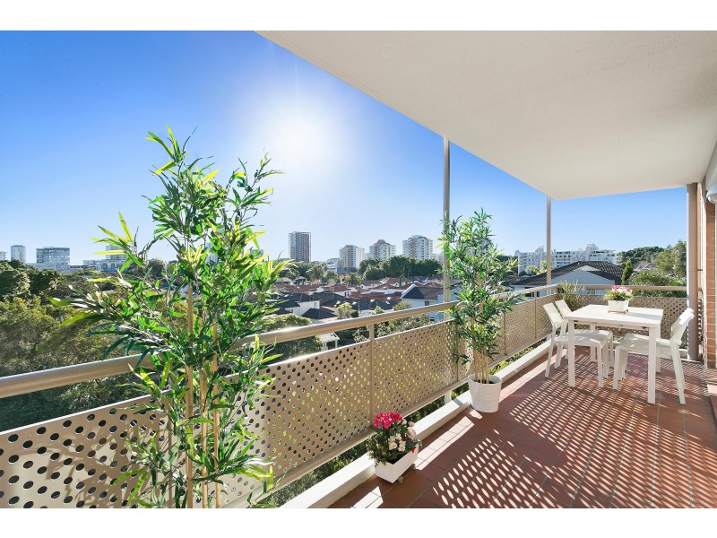 402/1 Gloucester Place, Kensington NSW 2033