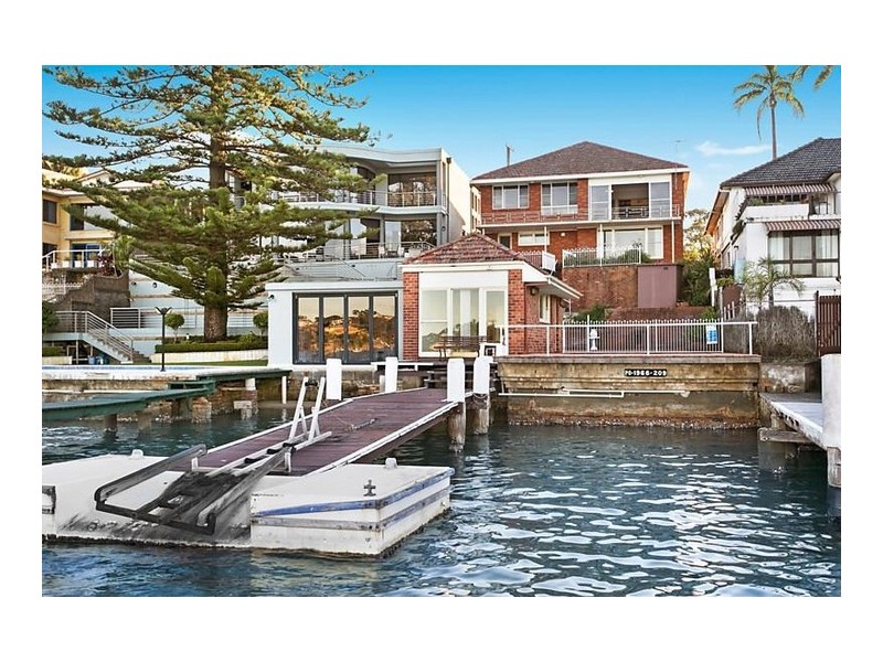 96 Kangaroo Point Road, Kangaroo Point NSW 2224