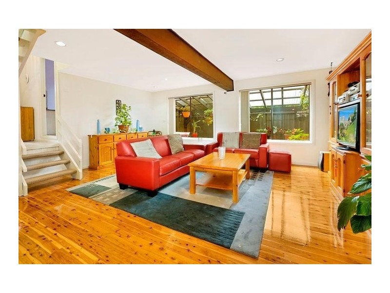 12 Byron Place, Illawong NSW 2234