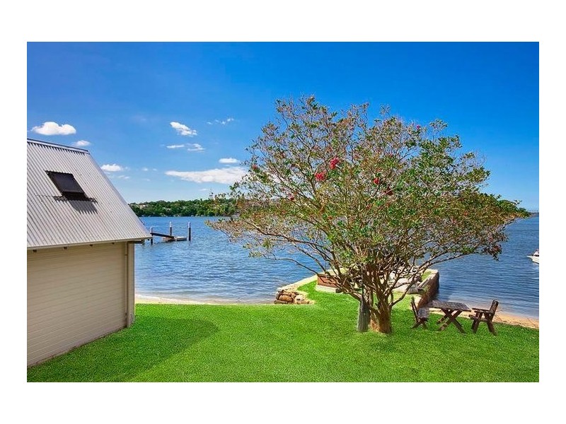 16 Kangaroo Point Road, Kangaroo Point NSW 2224