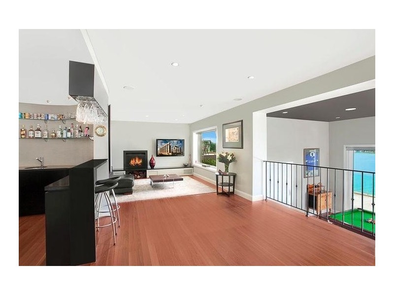 16 Kangaroo Point Road, Kangaroo Point NSW 2224