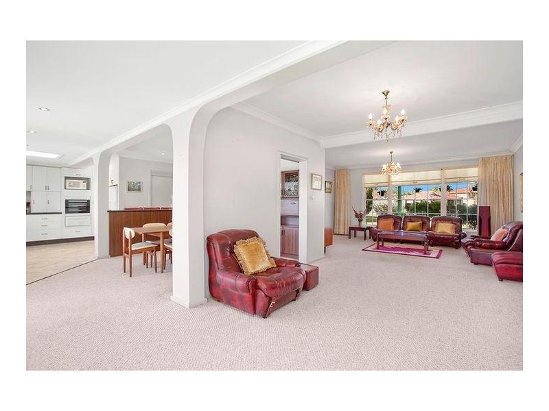 42 Castlereagh Crescent, Sylvania Waters NSW 2224