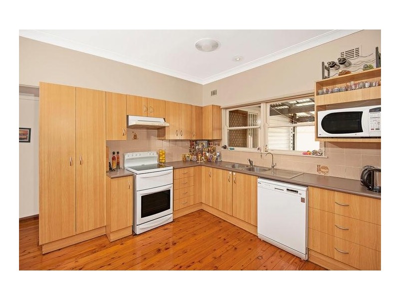 21 Haymet Street, Kirrawee NSW 2232