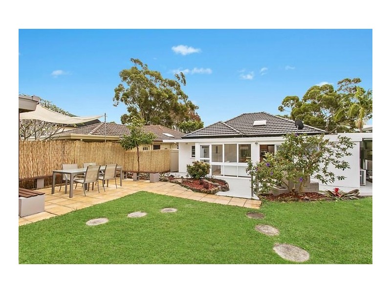 20 Rocklea Crescent, Sylvania NSW 2224