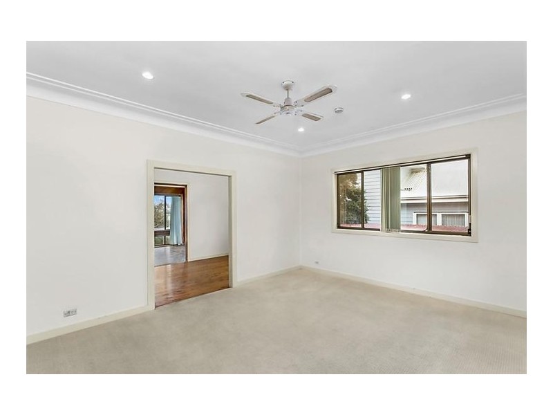 23 Warabin Street, Waterfall NSW 2233