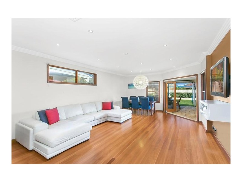 19 Renown Avenue, Miranda NSW 2228