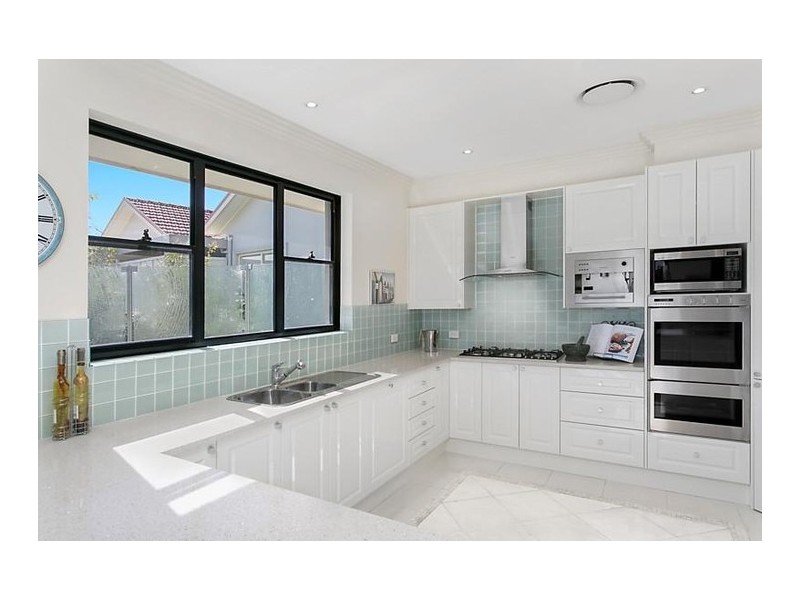 4 St Lukes Way, Kangaroo Point NSW 2224