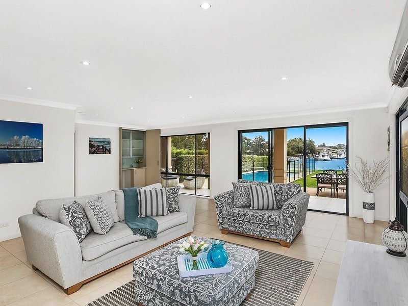 99 Holt Road, Taren Point NSW 2229