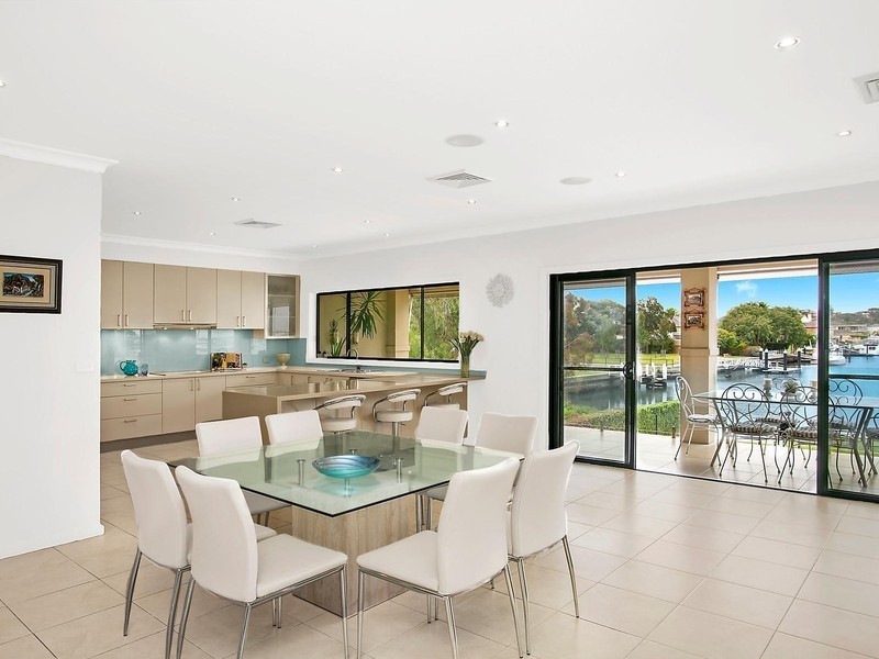 99 Holt Road, Taren Point NSW 2229