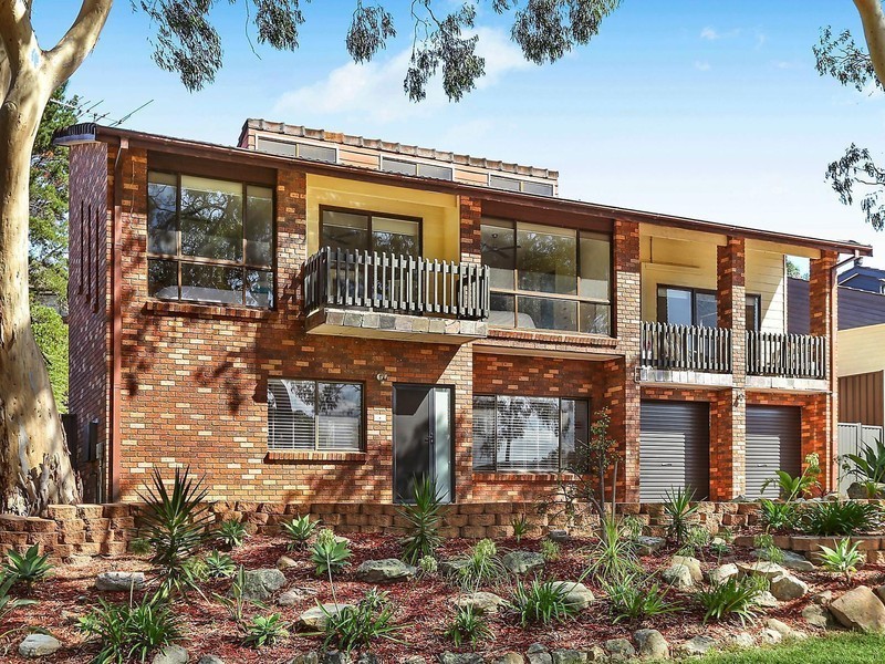 135 Hall Drive, Menai NSW 2234