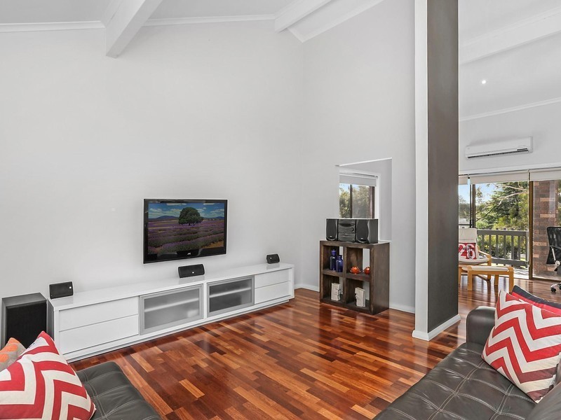 135 Hall Drive, Menai NSW 2234