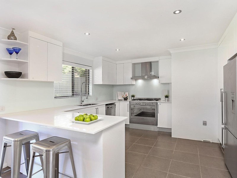 135 Hall Drive, Menai NSW 2234