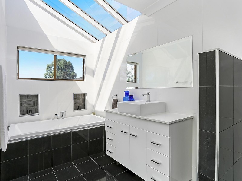 135 Hall Drive, Menai NSW 2234