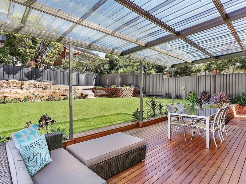 135 Hall Drive, Menai NSW 2234