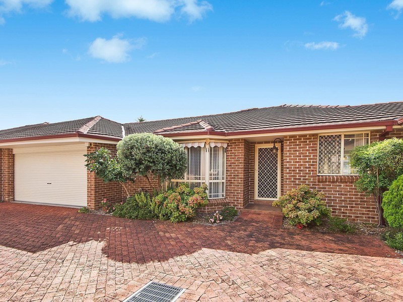 2/14 Holt Road, Sylvania NSW 2224