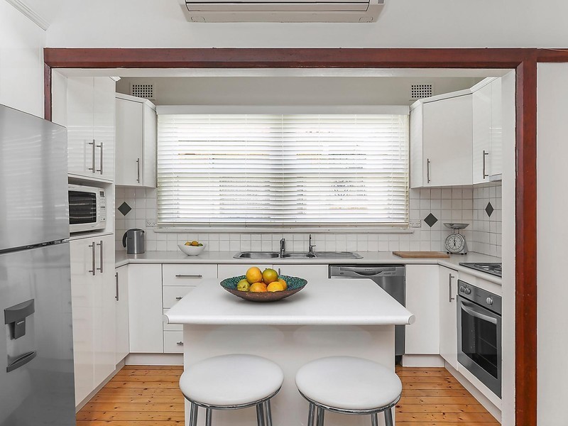 39 Auburn Street, Sutherland NSW 2232