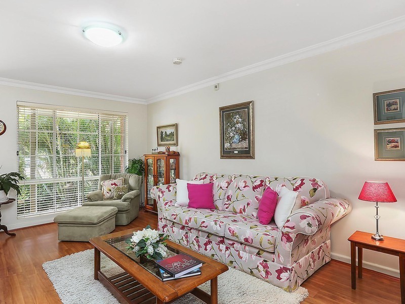 12/72 Flora Street, Kirrawee NSW 2232