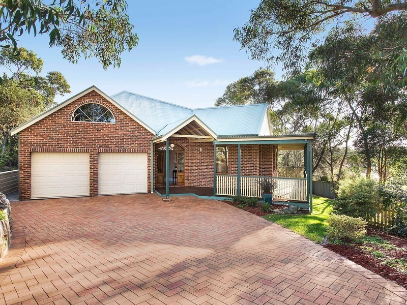 10 Harlech Close, Menai NSW 2234